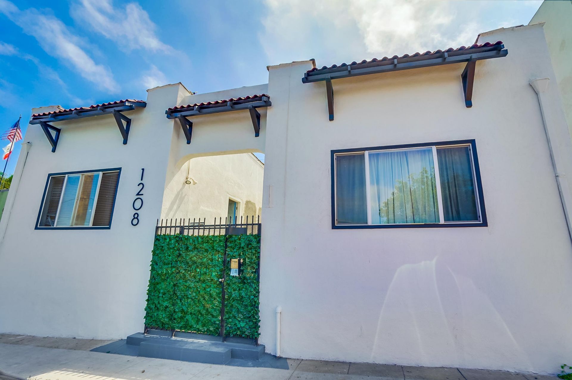 1208 Daisy Ave, Long Beach, CA à vendre Photo du bâtiment- Image 1 de 18