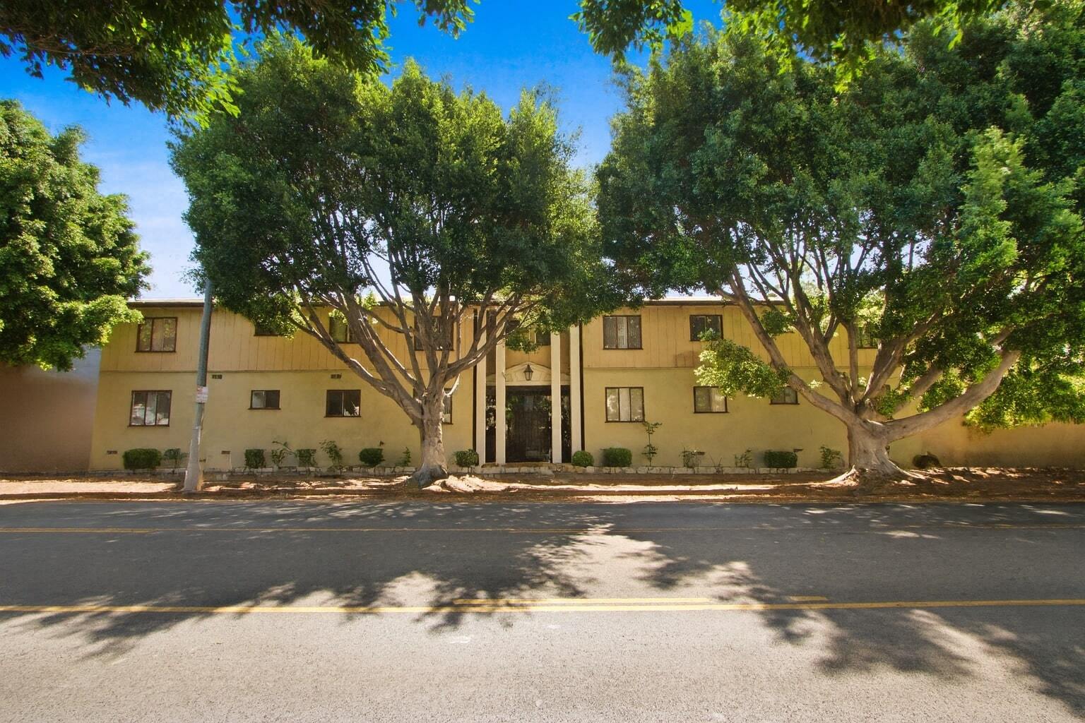 1118 S Fairfax Ave, Los Angeles, CA for sale Building Photo- Image 1 of 1