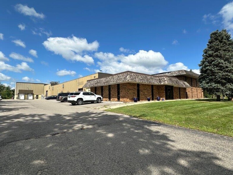 78 Jackson Plaza, Ann Arbor, MI à vendre - Photo du bâtiment - Image 1 de 3