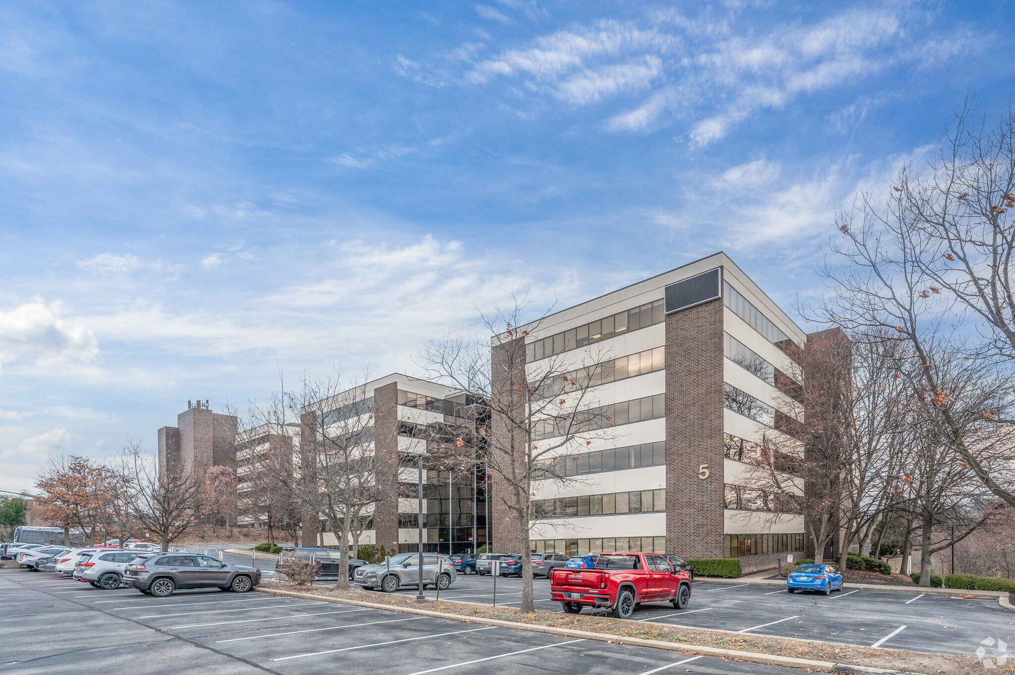 Five-Property Airport Office Park portfolio of 5 properties for sale on LoopNet.ca Building Photo- Image 1 of 38