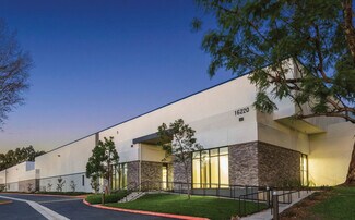 Plus de détails pour 16200-16220 Carmenita Rd, Cerritos, CA - Industriel à louer