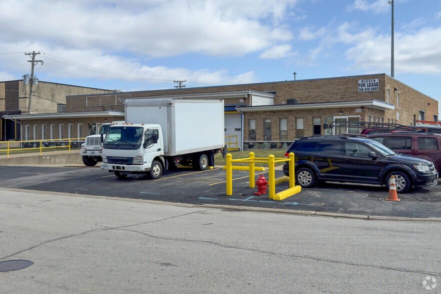 11743 S Mayfield Ave, Alsip, IL for lease - Building Photo - Image 1 of 12