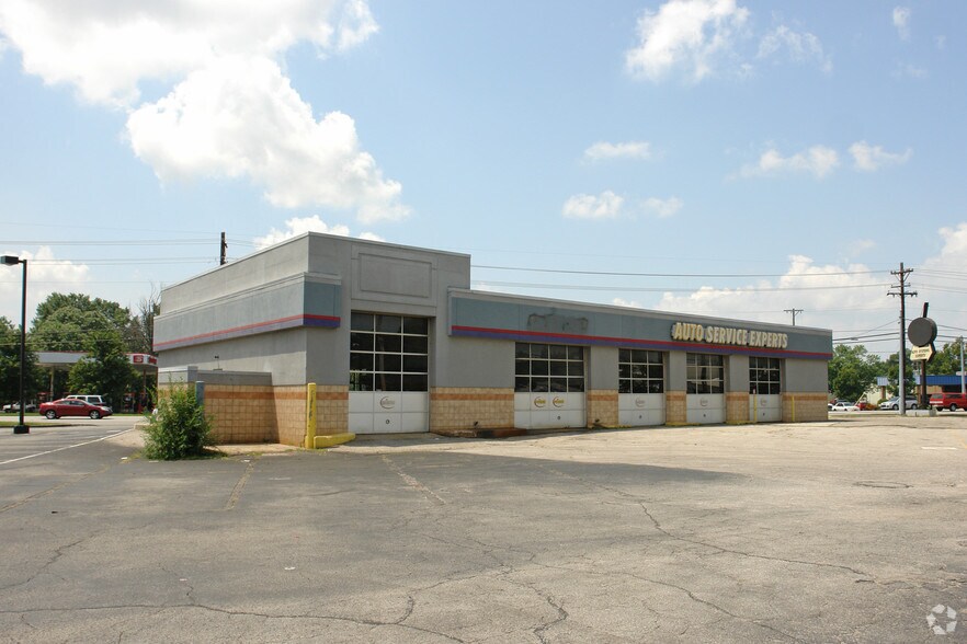 5601 Preston Hwy, Louisville, KY à vendre - Photo du bâtiment - Image 3 de 4