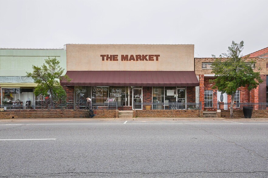 114 S Washington St, Bastrop, LA for sale - Primary Photo - Image 1 of 3