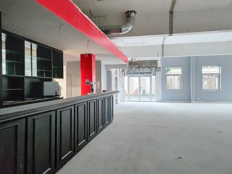 Bureau dans Saint-Cloud à vendre - Photo intérieure - Image 2 de 4