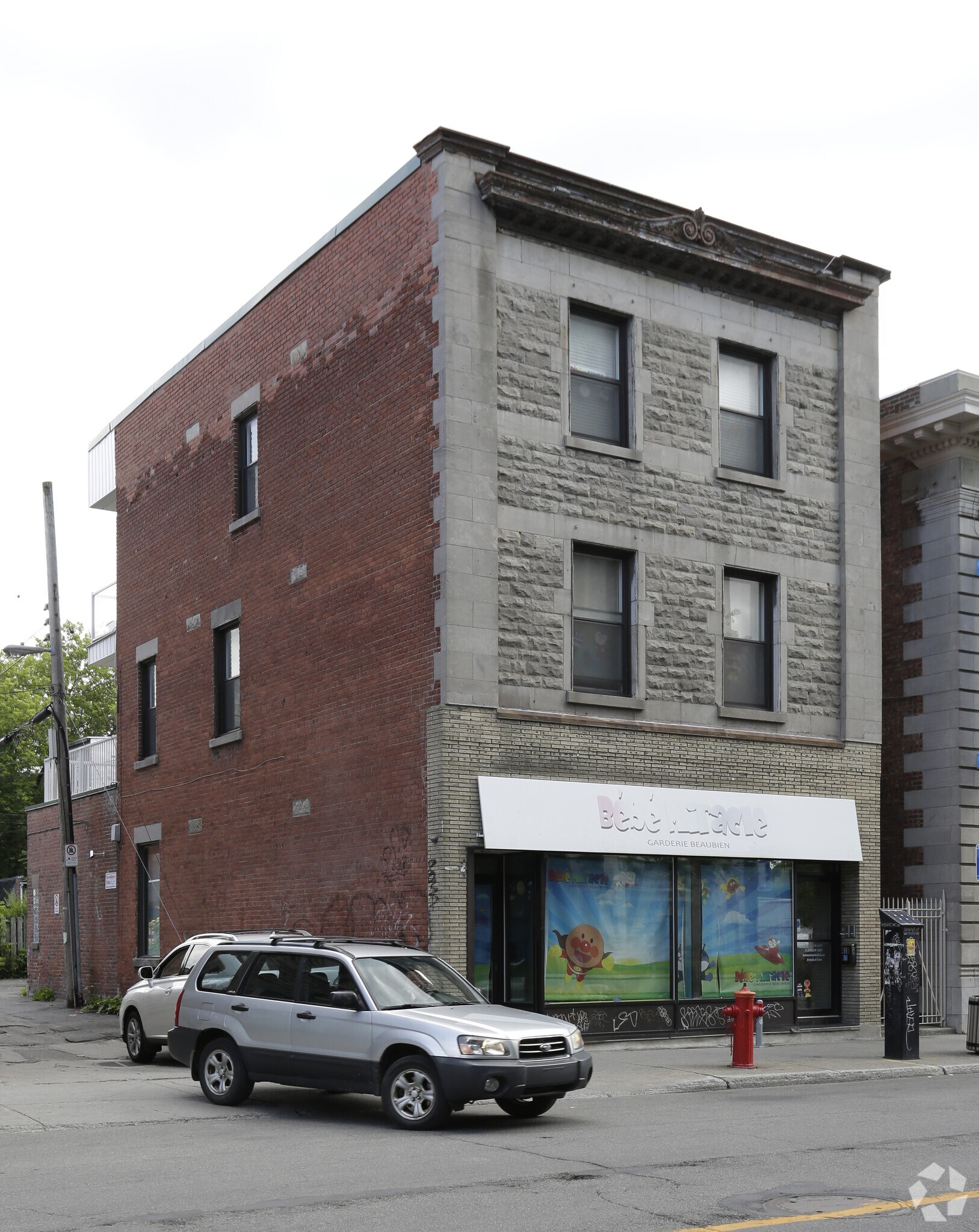 418 Rue Beaubien E, Montréal, QC for sale Primary Photo- Image 1 of 3