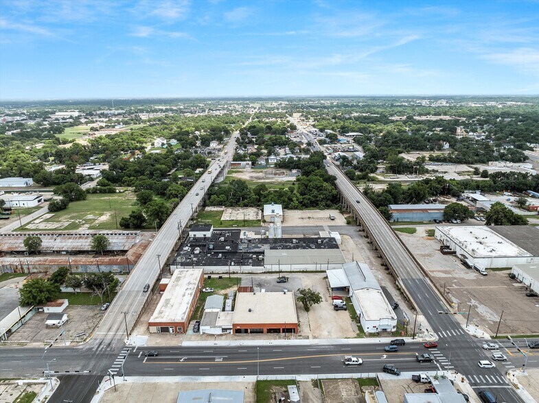 1716 Franklin Ave, Waco, TX à louer - Photo du bâtiment - Image 2 de 5