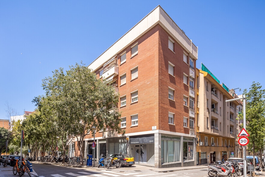 Carrer de Magalhaes, 62, Barcelona, Barcelona for sale - Primary Photo - Image 1 of 3