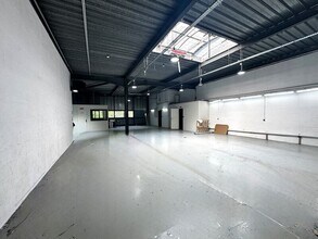 Flex in Pantin for sale Interior Photo- Image 1 of 5