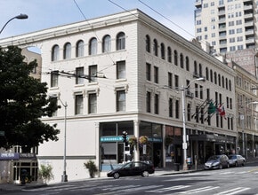 99 Spring St, Seattle, WA à louer Photo du bâtiment- Image 2 de 9