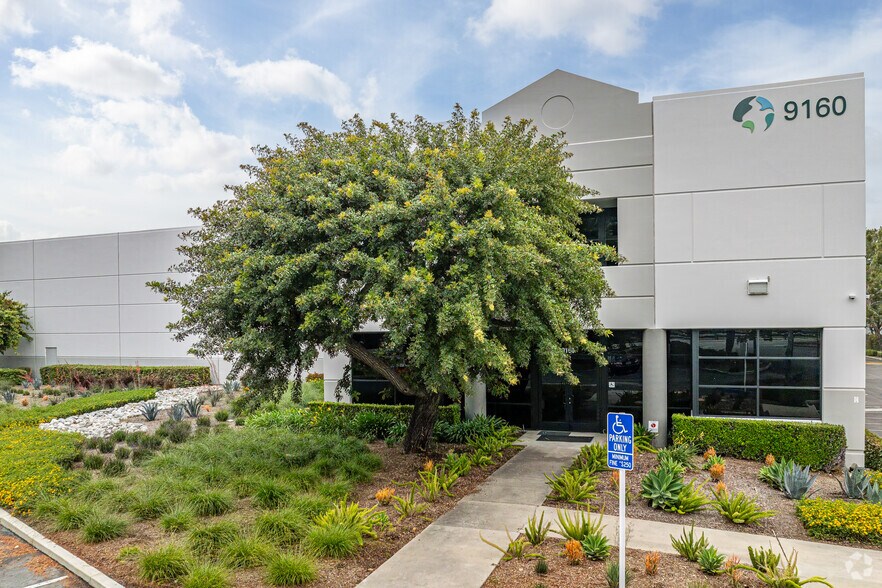 9142-9160 Norwalk Blvd, Santa Fe Springs, CA à louer - Photo du bâtiment - Image 1 de 12