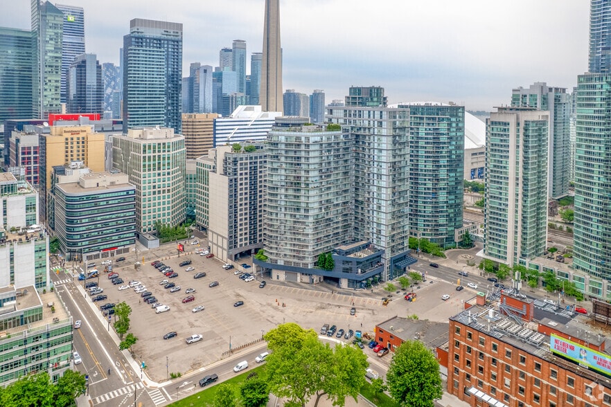 352 Front St W, Toronto, ON for sale - Aerial - Image 3 of 3