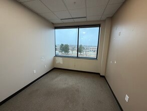6377 S Revere Pky, Centennial, CO for lease Interior Photo- Image 1 of 2