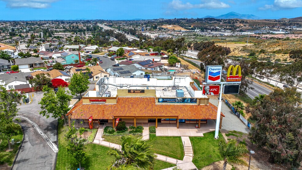 4390 Palm Ave, San Diego, CA à louer - Photo du bâtiment - Image 3 de 4