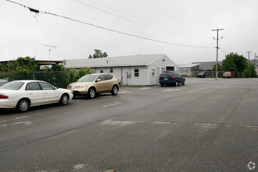 463-477 Lancaster St, Leominster, MA for sale - Primary Photo - Image 1 of 3