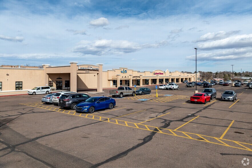 Printers Park Market Center portefeuille de 3 propriétés à vendre sur LoopNet.ca - Photo du bâtiment - Image 3 de 15
