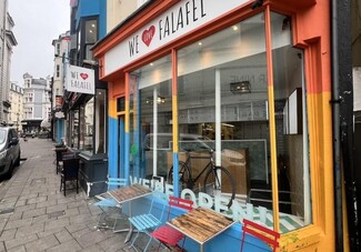 Plus de détails pour 8 Pool Vly, Brighton - Vente au détail à louer