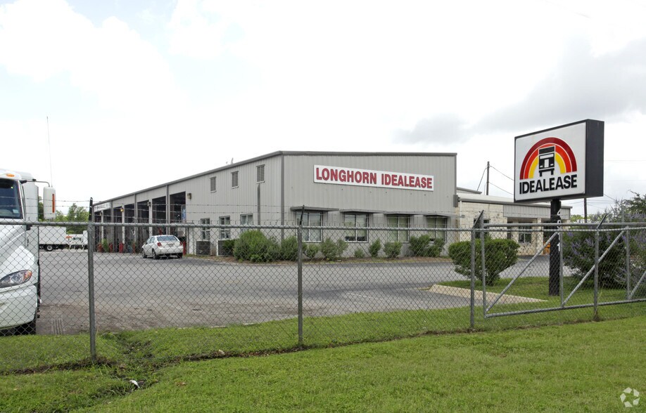 4811 E 7th St, Austin, TX à louer - Photo du bâtiment - Image 2 de 3