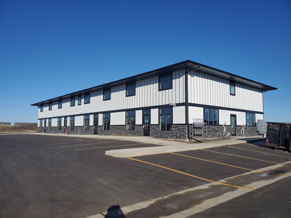 1500 N Main Ave, Tea, SD à louer Photo du bâtiment- Image 1 de 3