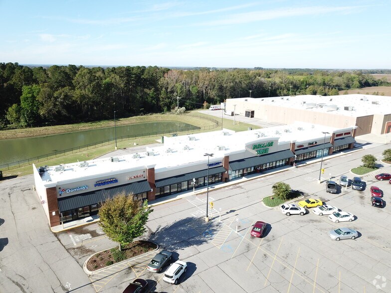 1220-1246 Bennettsville Sq, Bennettsville, SC à louer - Photo principale - Image 1 de 2