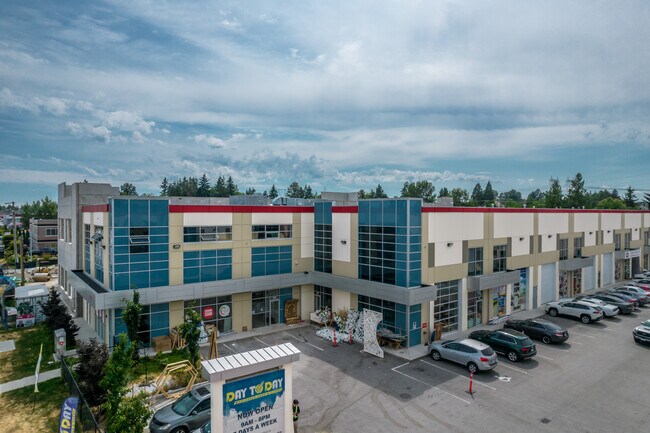 Plus de détails pour 7825 128 St, Surrey, BC - Industriel à louer