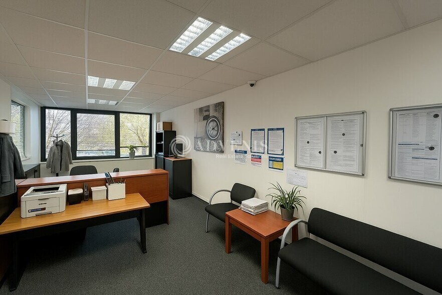 Office in Rosny-sous-Bois for lease - Interior Photo - Image 2 of 12