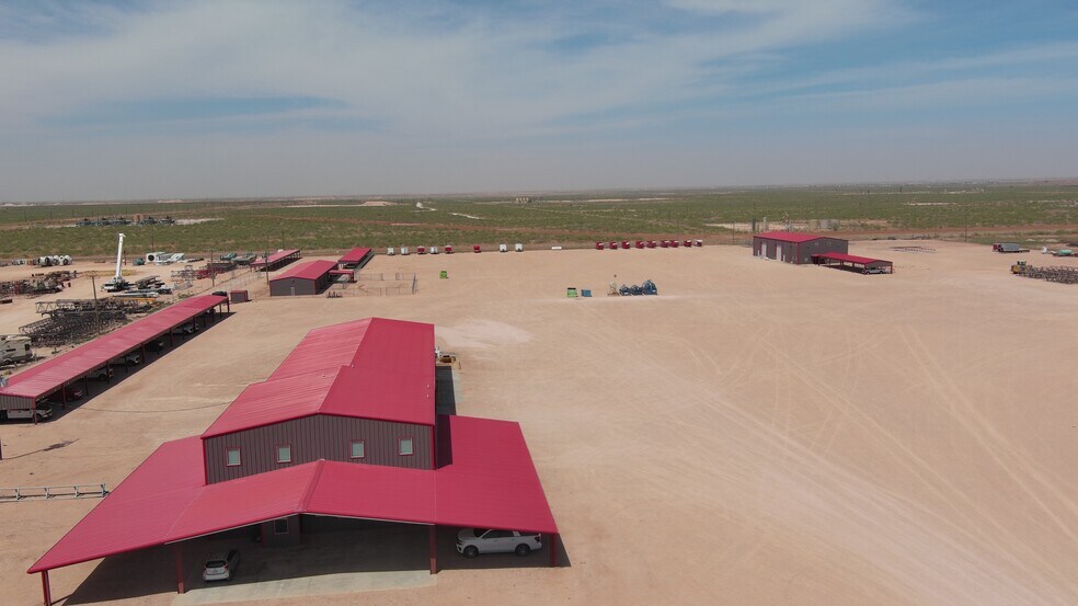 8211 E County Road 62, Midland, TX à vendre - Photo principale - Image 1 de 84