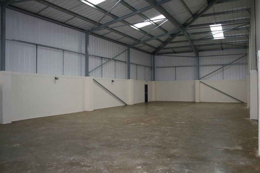 Southern Rd, Aylesbury for lease - Building Photo - Image 2 of 6