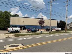1101 SW Butterworth St, Grand Rapids, MI for lease Building Photo- Image 1 of 17