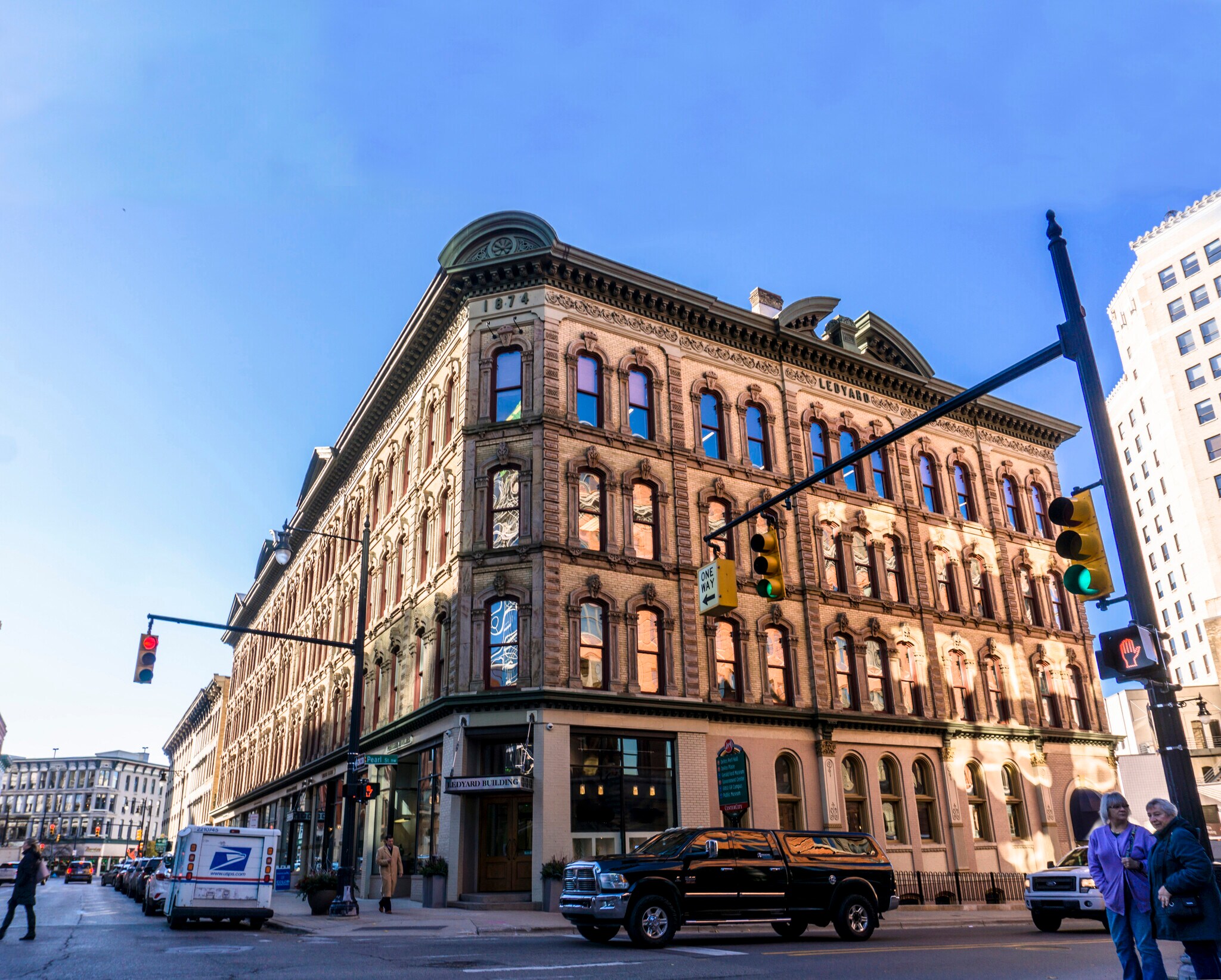 125 Ottawa Ave NW, Grand Rapids, MI à louer Photo principale- Image 1 de 17