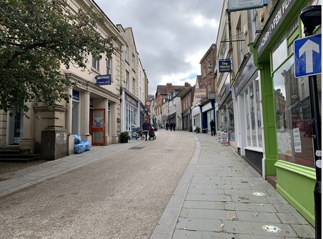 7-8 High St, Stroud à louer - Photo du bâtiment - Image 3 de 4
