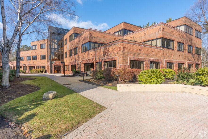 500 Southborough Dr, South Portland, ME à louer - Photo du bâtiment - Image 3 de 26