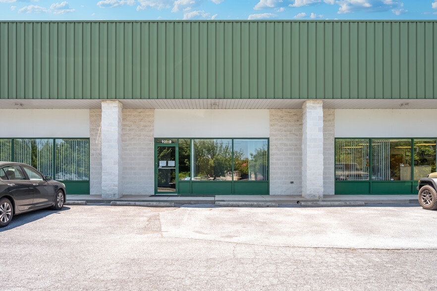 931 Sweeney Dr, Hagerstown, MD for lease - Building Photo - Image 3 of 15