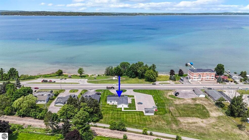 5168 US-31, Traverse City, MI for sale - Building Photo - Image 2 of 24