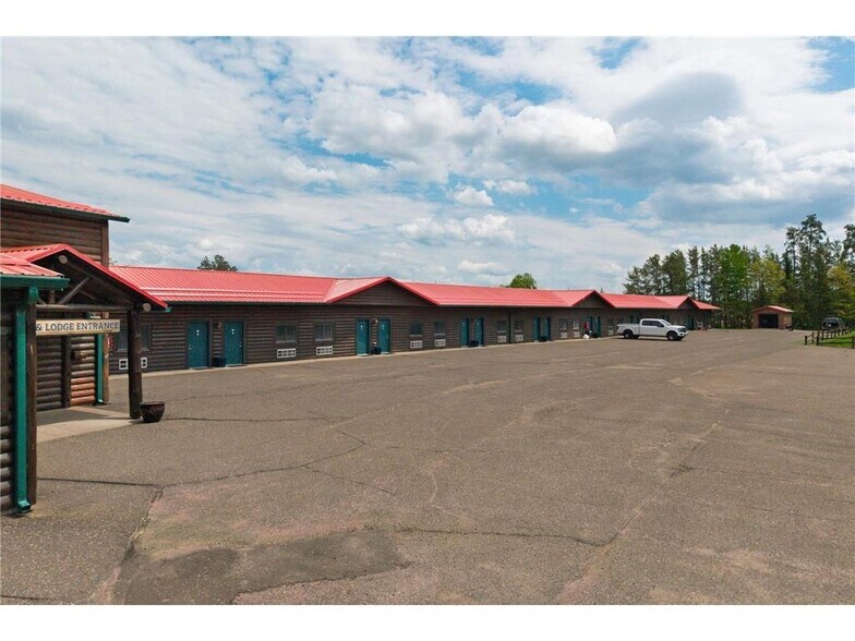 15850 - 15860 T Bone Ln, Hayward, WI à vendre - Photo du bâtiment - Image 2 de 54