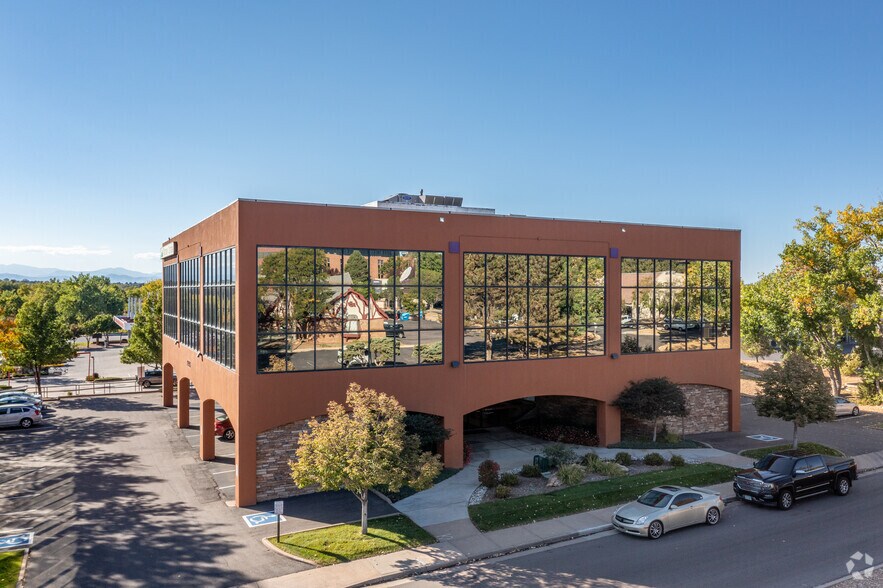10555 E Dartmouth Ave, Aurora, CO à louer - Photo principale - Image 1 de 5