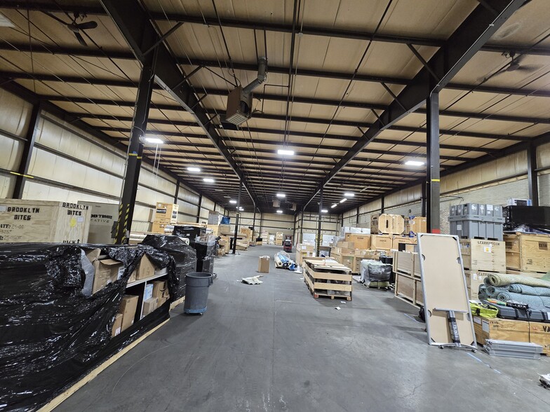 5200 Katrine Ave, Downers Grove, IL for lease - Building Photo - Image 3 of 4