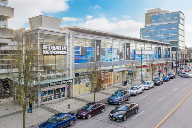 Plus de détails pour 1750-1758 Broadway W, Vancouver, BC - Commerce de détail à louer