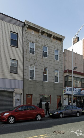 635 Newark Ave, Jersey City, NJ à louer - Photo principale - Image 3 de 5