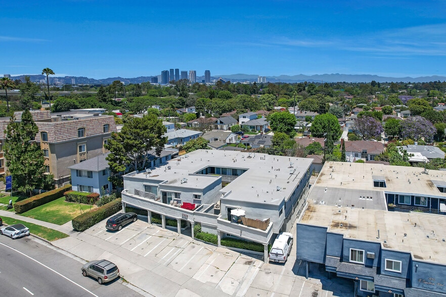 2820 S Sepulveda Blvd, Los Angeles, CA for sale - Building Photo - Image 2 of 13