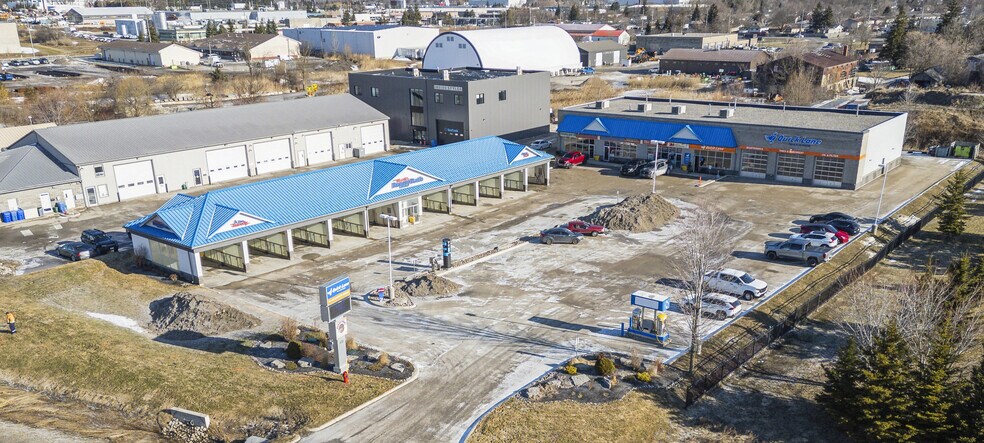 670 Riddell Rd, Orangeville, ON à vendre - Photo du bâtiment - Image 2 de 12