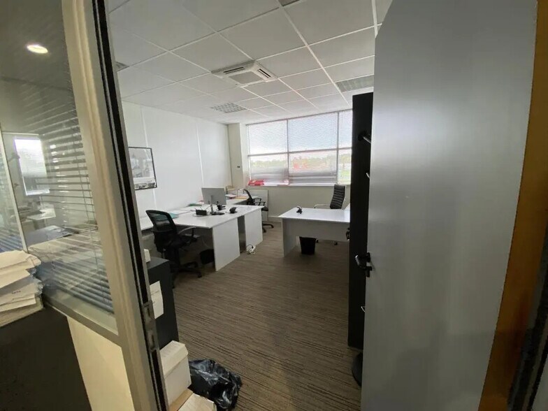 Bureau dans Lambersart à louer - Photo du bâtiment - Image 2 de 7