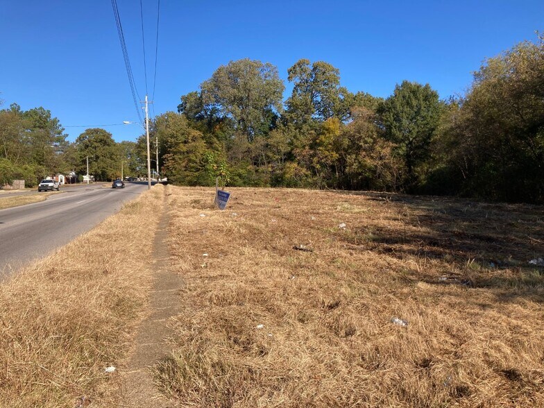 Sycamore View, Memphis, TN à vendre - Photo du bâtiment - Image 3 de 3