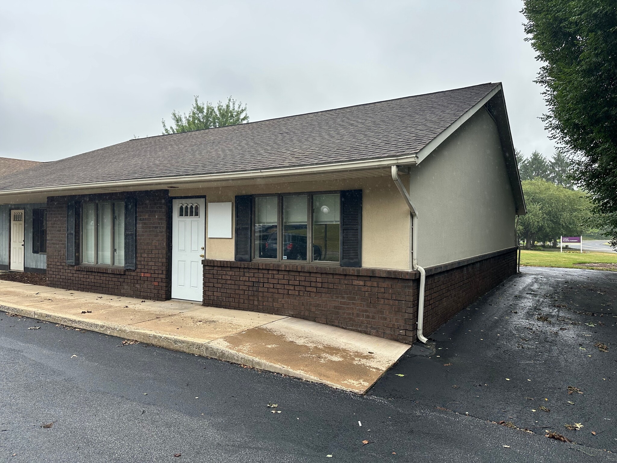 940 Century Dr, Mechanicsburg, PA for lease Building Photo- Image 1 of 7