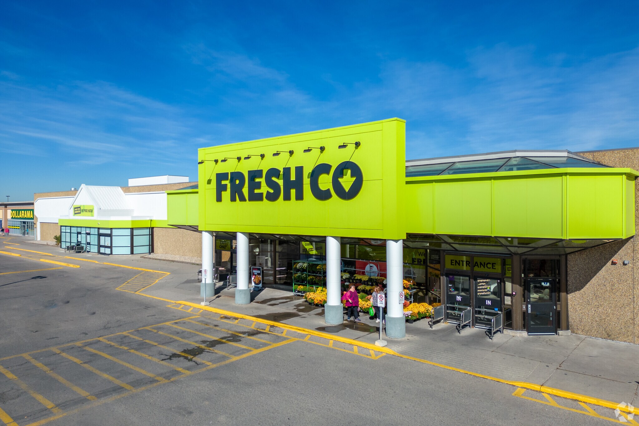 3550 32nd Ave NE, Calgary, AB à louer Photo du bâtiment- Image 1 de 7