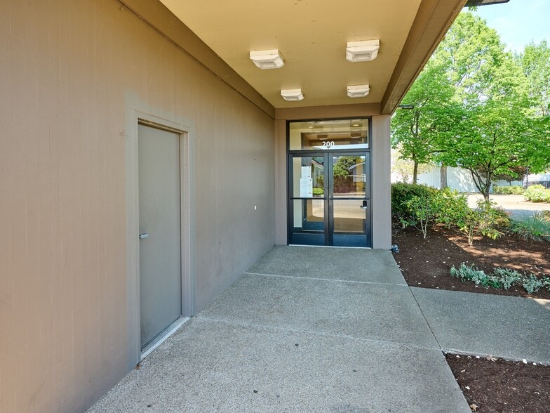 200 Center Ave, Molalla, OR for sale - Building Photo - Image 2 of 38