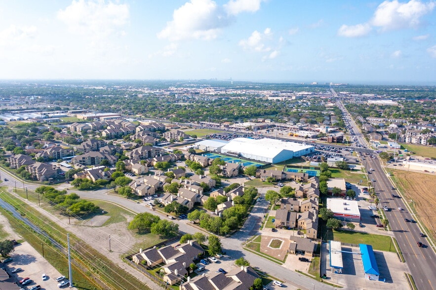 6205 Wilderock Dr, Corpus Christi, TX for sale - Building Photo - Image 3 of 19