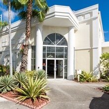 2312 Wilton Dr, Wilton Manors, FL for lease Building Photo- Image 2 of 15