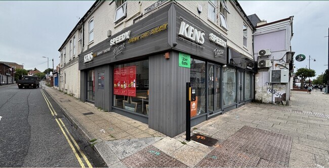 Plus de détails pour 161 West St, Fareham - Commerce de détail à louer