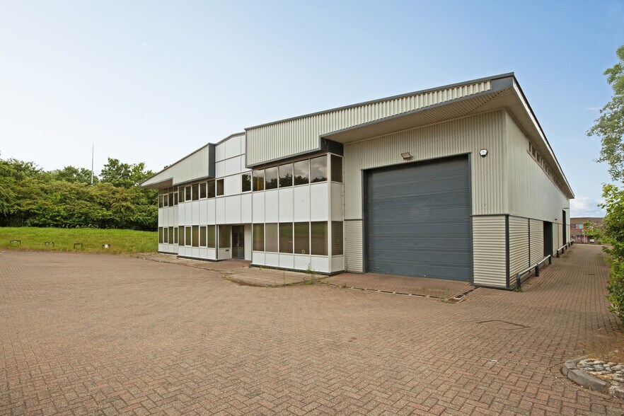 12-16 Tattersall Way, Chelmsford à louer - Photo du bâtiment - Image 2 de 3